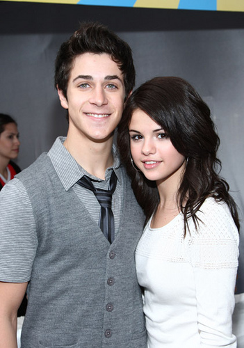 David-Henrie-And-Selena-Gomez.jpg