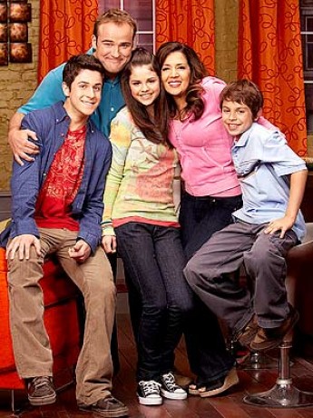 wizards-of-waverly-place-.jpg